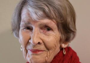Crowe Joan