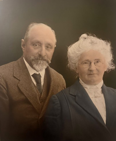 Thomas G and Lillian B Guyett