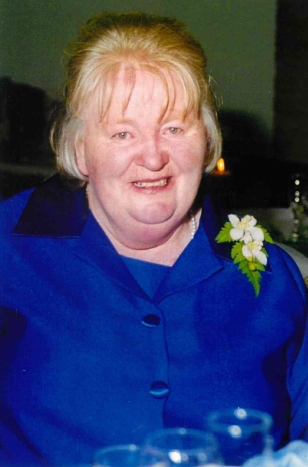 Headshot image of UEBERGANG (nee Smith), Lynette Maree