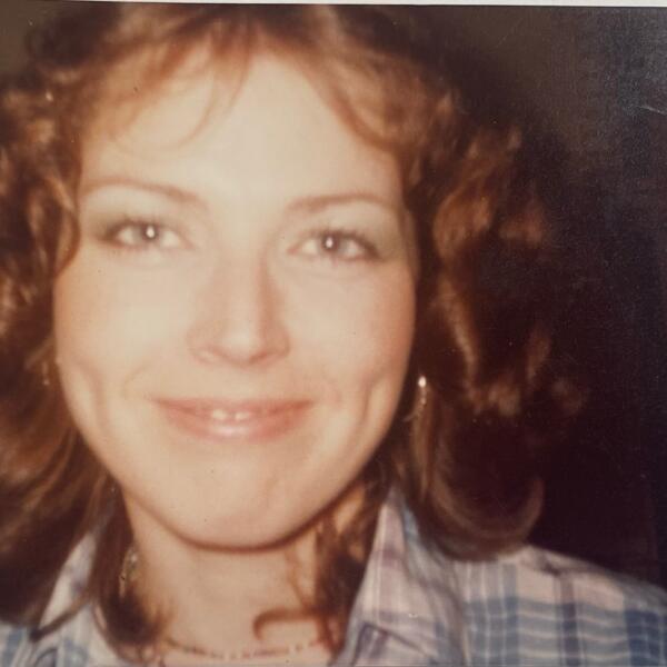 Headshot image of HILLIS, Paula Marie