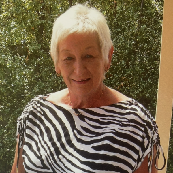 Headshot image of DIGNAN (nee Thomas), Maree Joan